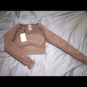 BRAND NEW NEVER WORN GYMSHARK CROPPED TOP